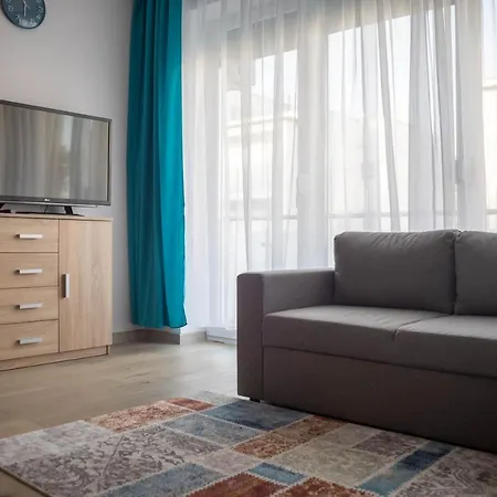 Tavirozsa Csaladi Apartman Appartamento *