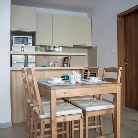 Tavirozsa Csaladi Apartman