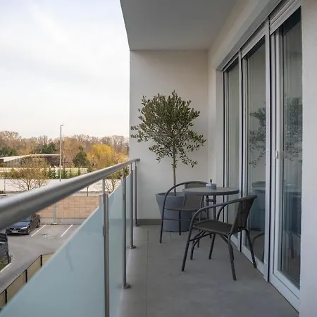 Tavirozsa Csaladi Apartman Győr